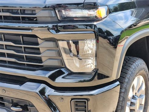 New 2026 Chevrolet Silverado 2500 Custom w/ Custom Value Package AWD/4WD image 17