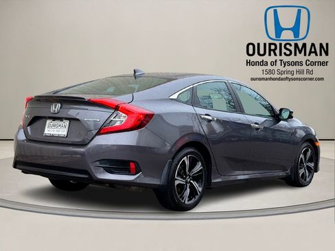 Used 2017 Honda Civic Touring image 3