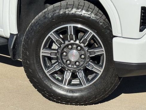 Used 2024 GMC Sierra 1500 AT4 w/ Technology Package image 33