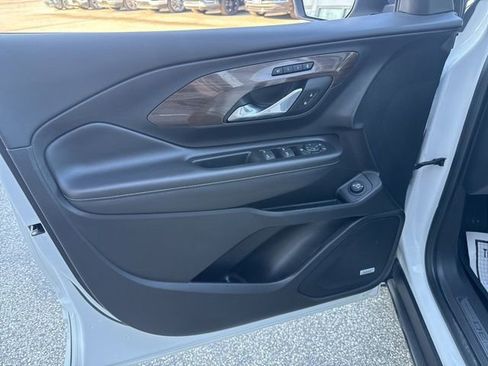 Certified 2020 GMC Terrain Denali w/ Denali Premium Package AWD/4WD image 17