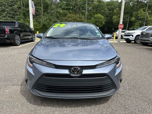 Used 2024 Toyota Corolla LE FWD image 11