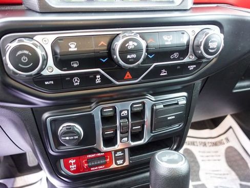 Used 2022 Jeep Wrangler Unlimited Rubicon image 19