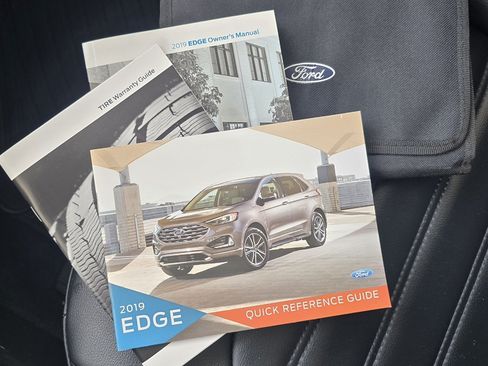Used 2019 Ford Edge SEL w/ Equipment Group 201A AWD/4WD image 32