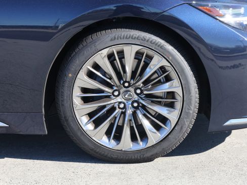 Used 2022 Lexus LS 500 image 11