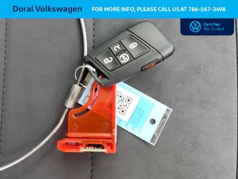 Used 2023 Volkswagen Taos SE w/ Panoramic Sunroof Package FWD image 33