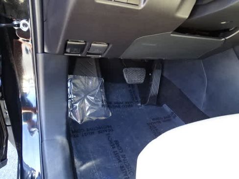 Certified 2025 Toyota RAV4 LE AWD/4WD image 16