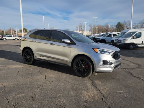 Certified 2022 Ford Edge ST w/ Equipment Group 401A image 18