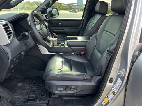 Used 2025 Toyota Tundra Platinum AWD/4WD image 6