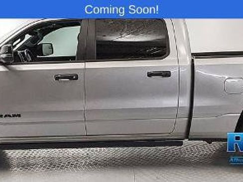 Used 2023 RAM 1500 Laramie AWD/4WD image 5