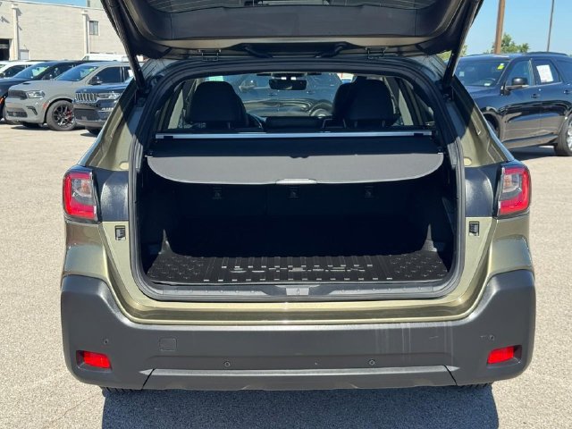 Used 2025 Subaru Outback Onyx Edition AWD/4WD image 5