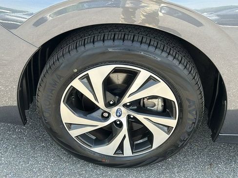 Used 2025 Subaru Legacy Premium AWD/4WD image 8