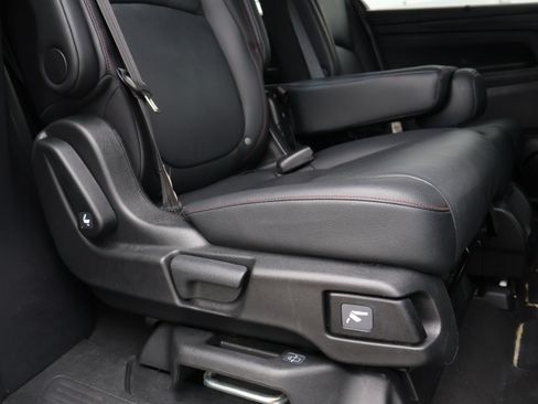 Used 2025 Honda Odyssey Sport-L image 14