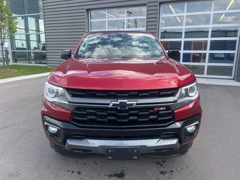 Used 2021 Chevrolet Colorado Z71 AWD/4WD image 2