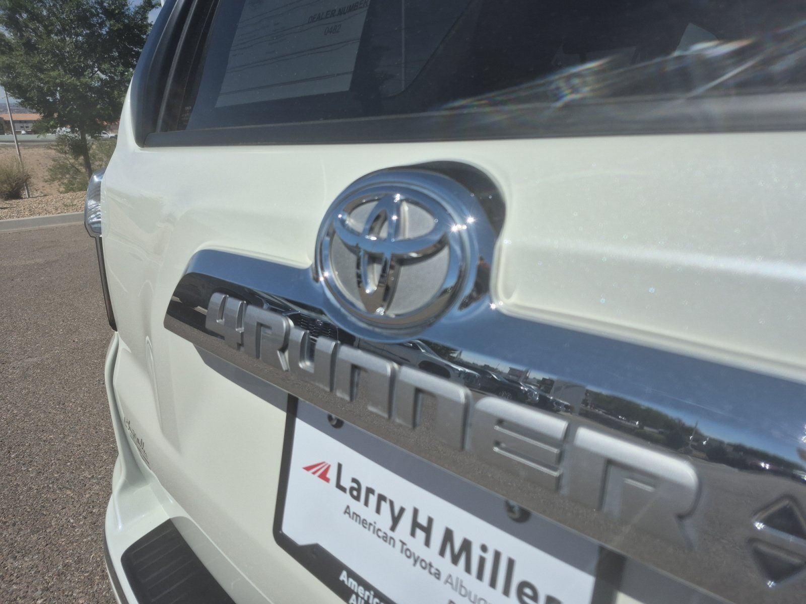 Used 2018 Toyota 4Runner Limited w/ Preferred Accessory Package AWD/4WD image 22