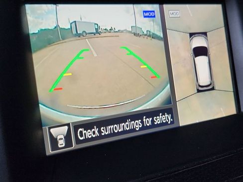 Used 2020 Nissan Pathfinder SL image 24