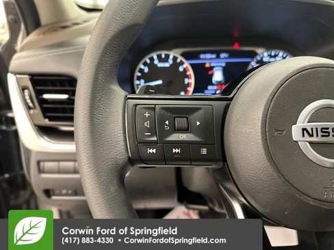 Used 2021 Nissan Rogue SV image 15