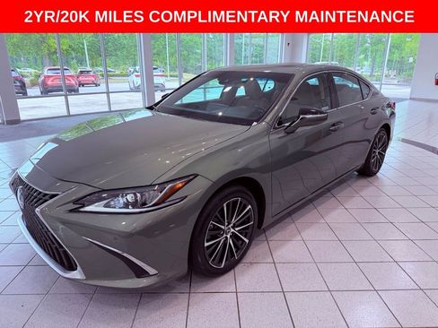 Certified 2024 Lexus ES 350 w/ Premium Package FWD image 3