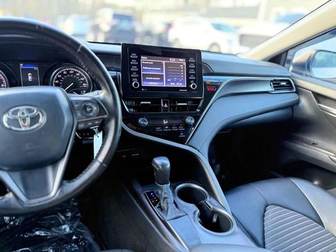 Used 2021 Toyota Camry SE FWD image 18