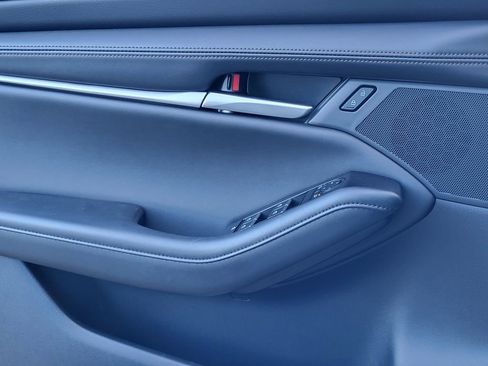 Used 2025 MAZDA MAZDA3 s image 20