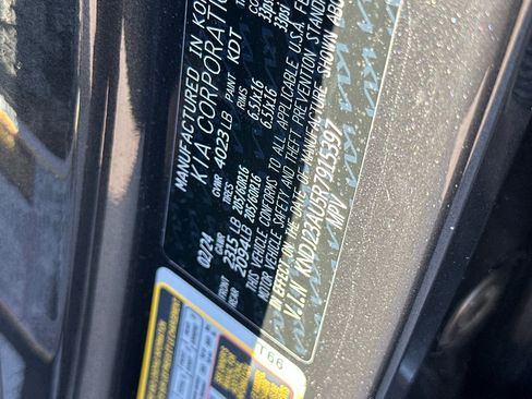 Used 2024 Kia Soul LX w/ Option Group 015 FWD image 28