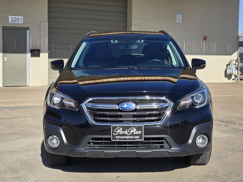 Used 2018 Subaru Outback 3.6R Touring image 6