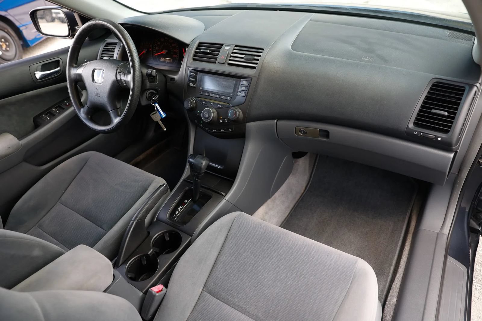 Used 2004 Honda Accord LX image 24