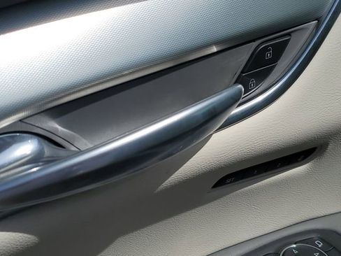 Used 2020 Cadillac XT5 Premium Luxury w/ LPO, Floor Liner Package image 21