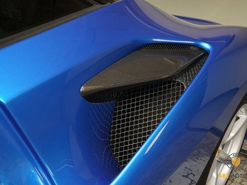 Used 2022 Ferrari F8 Tributo image 9