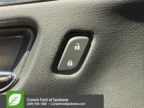 Used 2018 Chevrolet Impala Premier FWD image 21