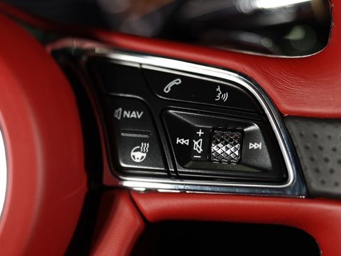 Used 2020 Bentley Continental GT image 16