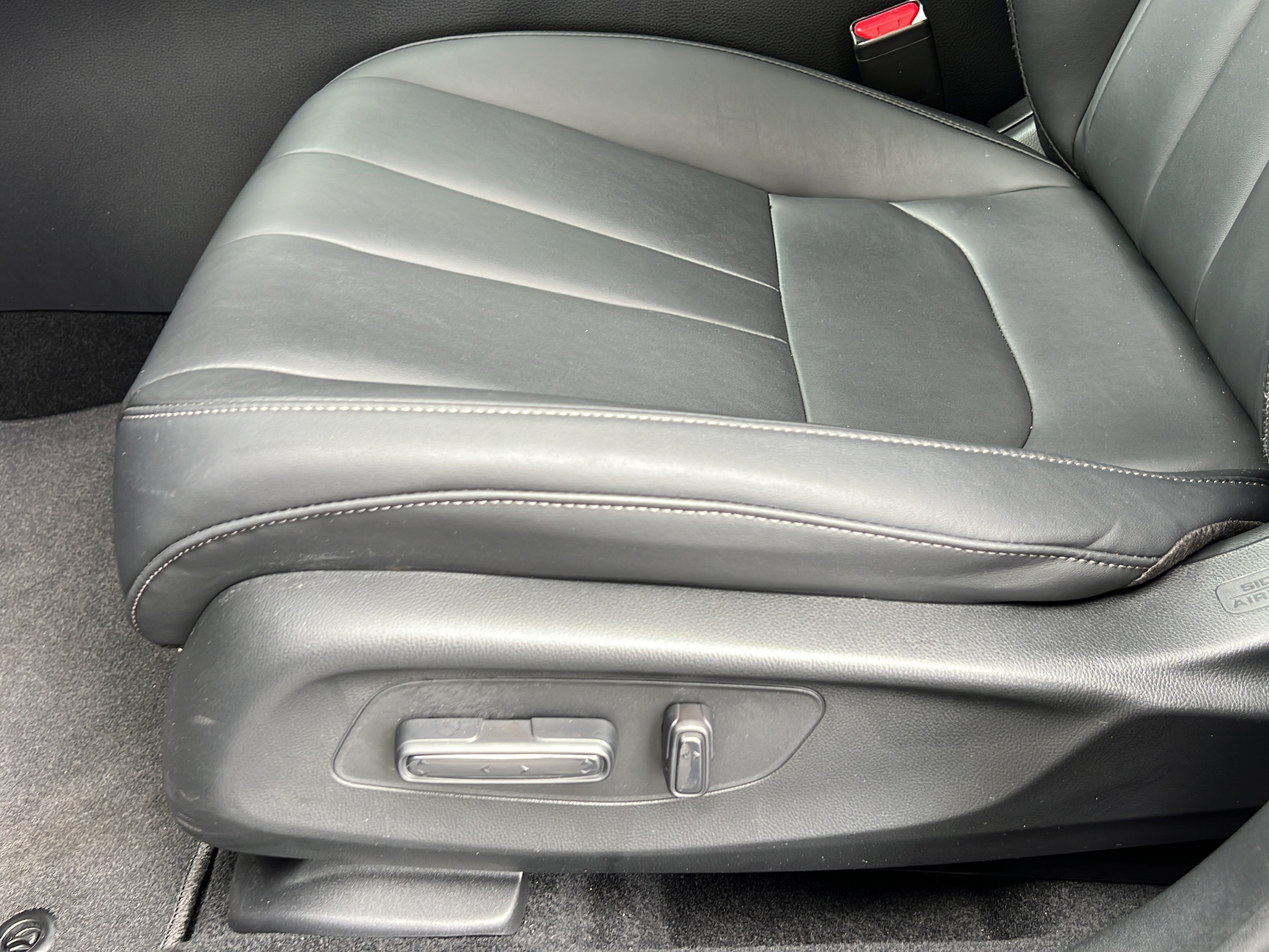 Used 2025 Acura ADX FWD image 17
