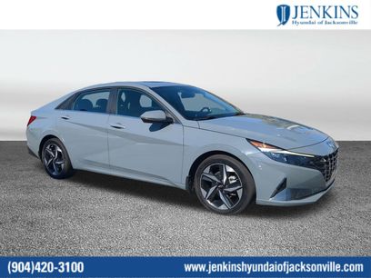 Used 2022 Hyundai Elantra SEL w/ Convenience + Premium Package