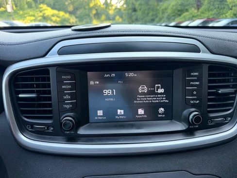 Used 2019 Kia Sorento AWD image 13