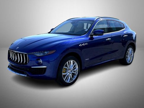 Used 2019 Maserati Levante GranLusso image 1