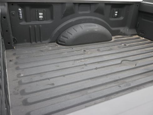 Used 2025 Ford F250 XLT w/ Black Appearance Package AWD/4WD image 5