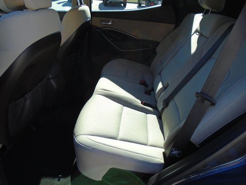 Used 2017 Hyundai Santa Fe Sport image 10