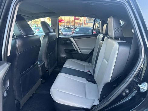 Used 2016 Toyota RAV4 Limited image 19