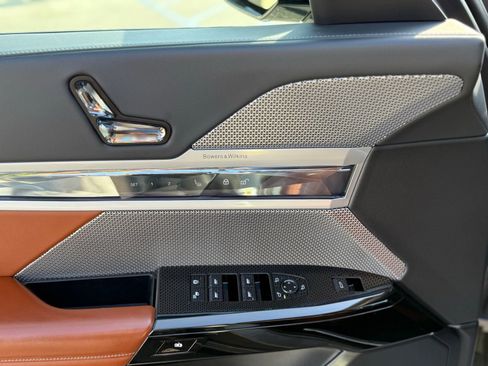 Certified 2023 BMW 740i w/ Executive Package image 20