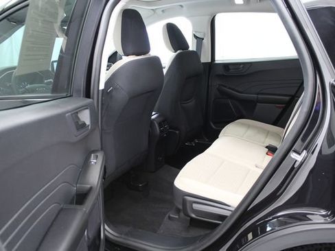 Used 2022 Ford Escape SE w/ SE Sport Appearance Package AWD/4WD image 21
