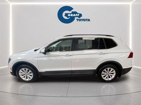 Used 2019 Volkswagen Tiguan SE w/ Panoramic Sunroof Package image 3