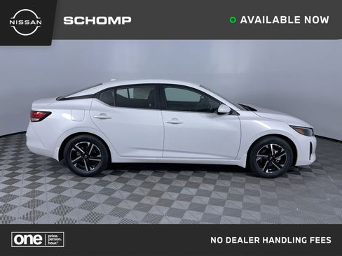 New 2025 Nissan Sentra SV image 1