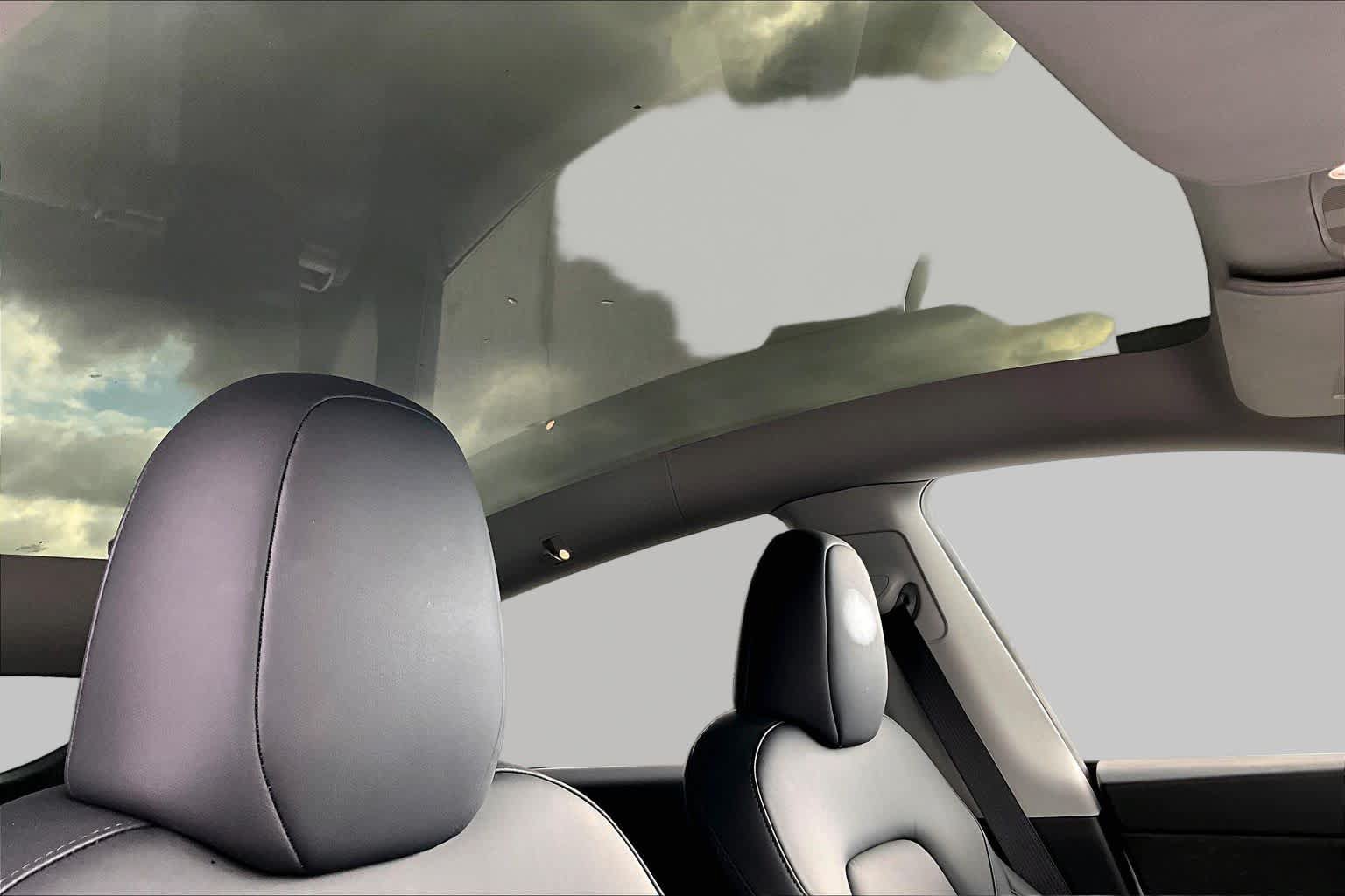 Used 2024 Tesla Model Y Long Range AWD/4WD image 13