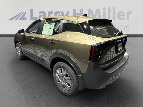 New 2026 Nissan Kicks S image 3