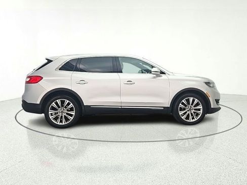 Used 2016 Lincoln MKX Reserve w/ Climate Package AWD/4WD image 8