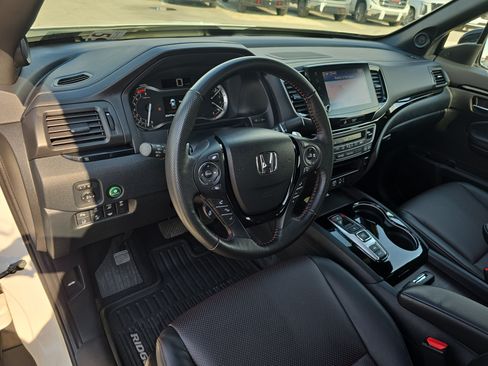 Used 2023 Honda Ridgeline Black Edition image 15