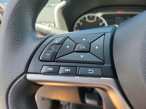 Used 2025 Nissan Altima 2.5 SV FWD image 13