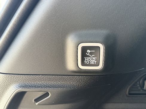 New 2026 Jeep Grand Cherokee Laredo X image 12