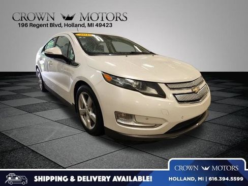 Used 2015 Chevrolet Volt Premium w/ Premium Trim Package FWD image 1