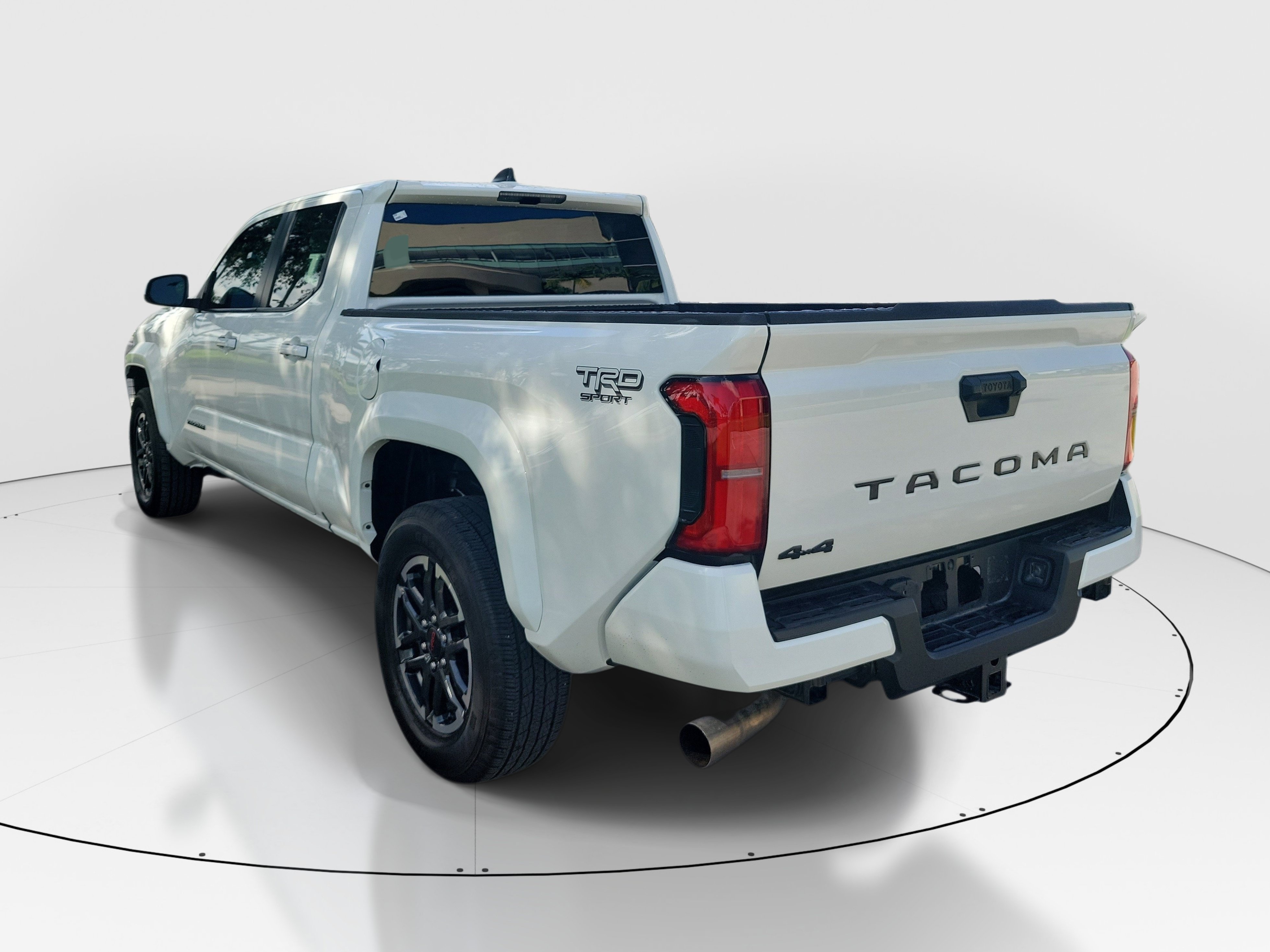 Certified 2025 Toyota Tacoma TRD Sport AWD/4WD image 5
