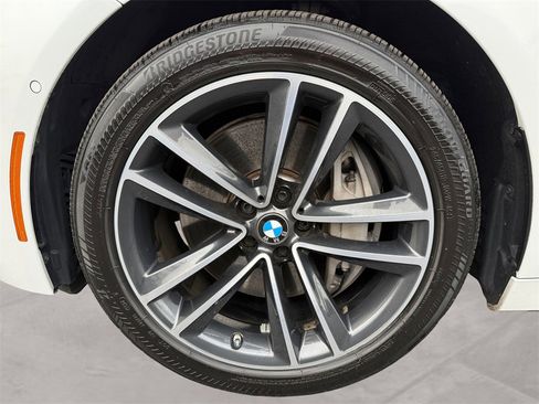 Used 2020 BMW 750i xDrive w/ Executive Package image 14
